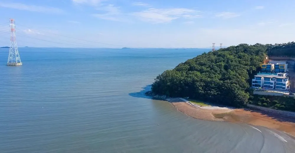 Ongjin Guardians Pool Villa Incheon